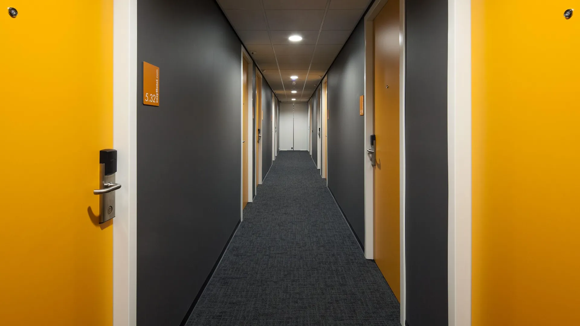 Hotel Easyhotel Amsterdam Arena Boulevard