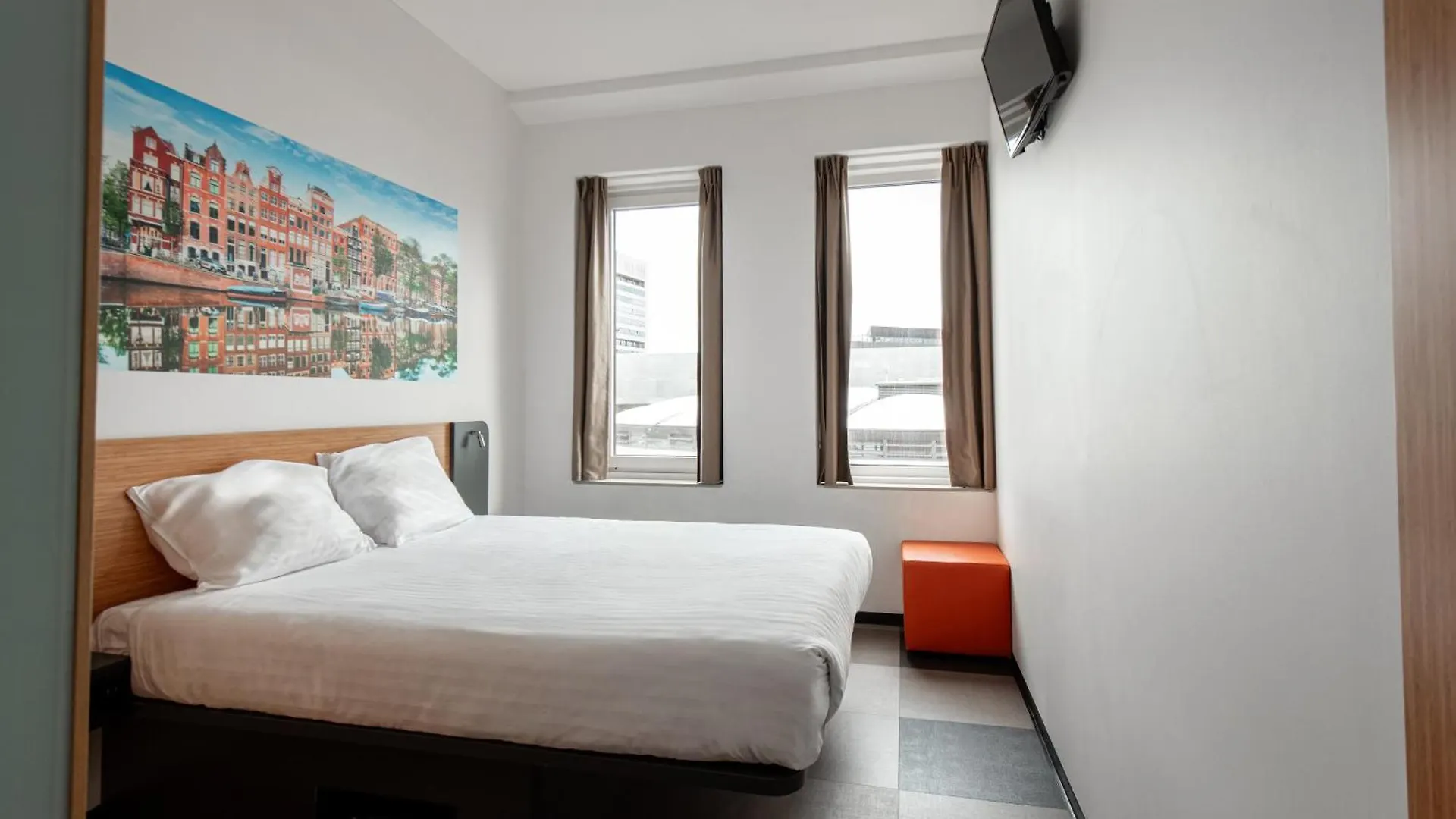 Easyhotel Amsterdam Arena Boulevard 2*,  Netherlands