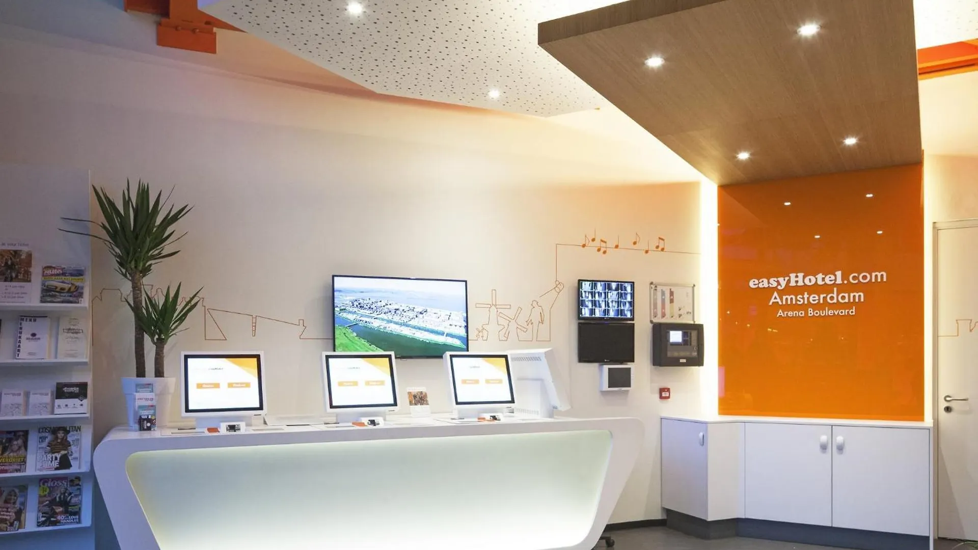 Easyhotel Amsterdam Arena Boulevard Hotel