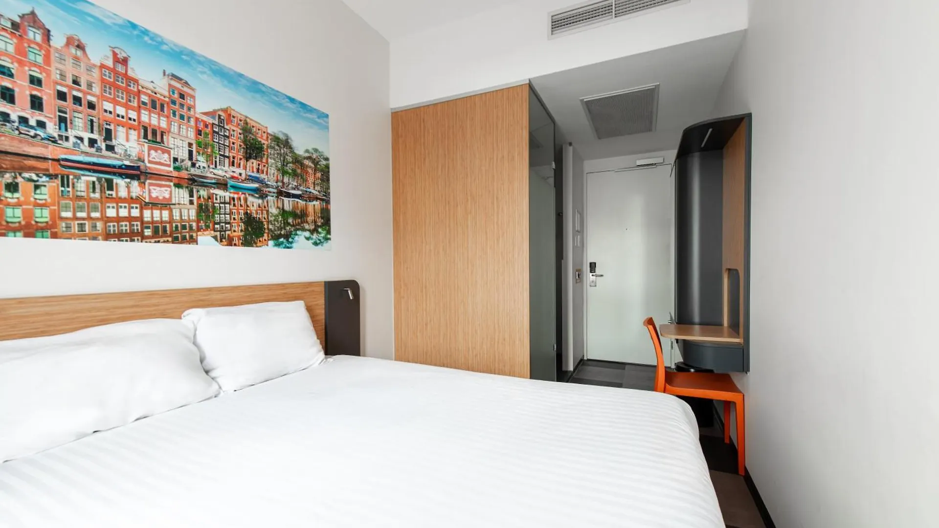 Easyhotel Amsterdam Arena Boulevard