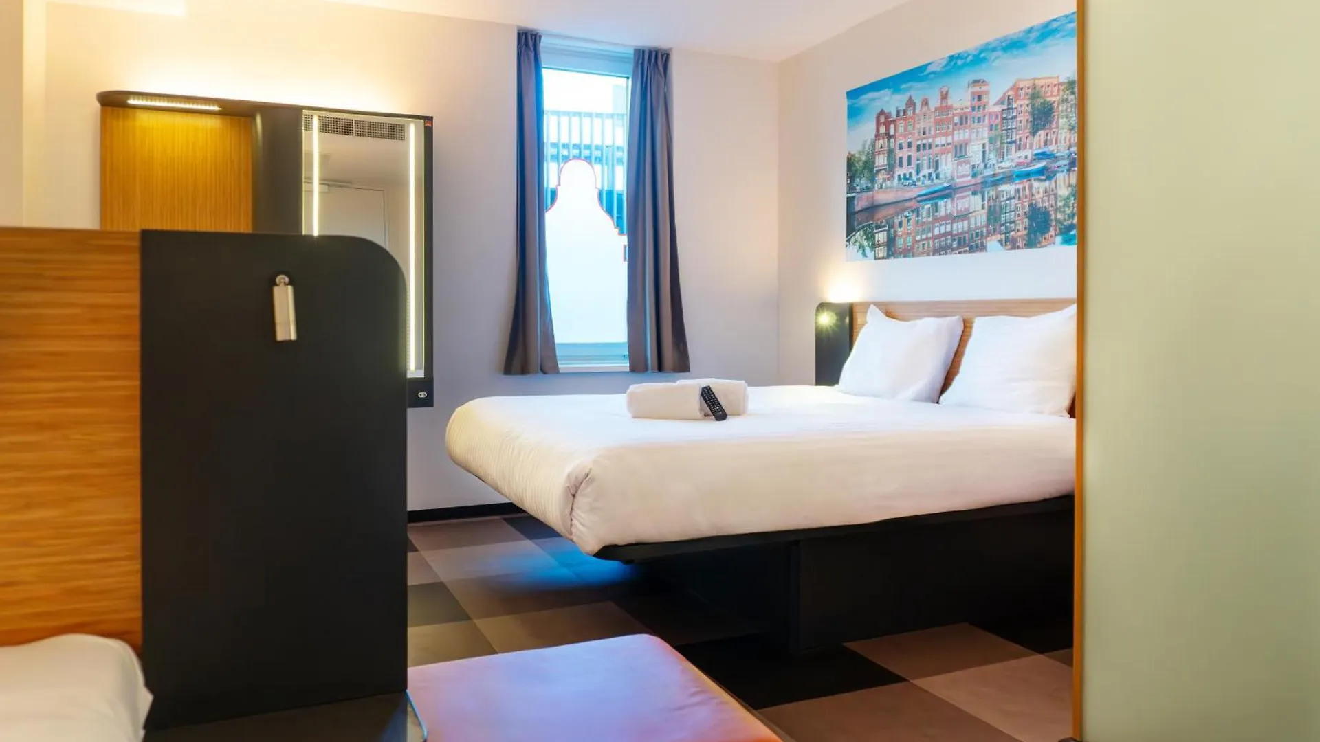 ** Hotel Easyhotel Amsterdam Arena Boulevard Netherlands