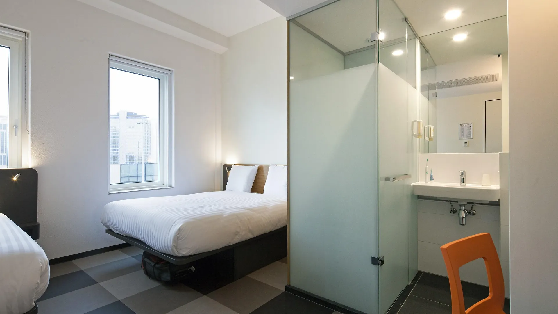 ** Szálloda Easyhotel Amsterdam Arena Boulevard Hollandia