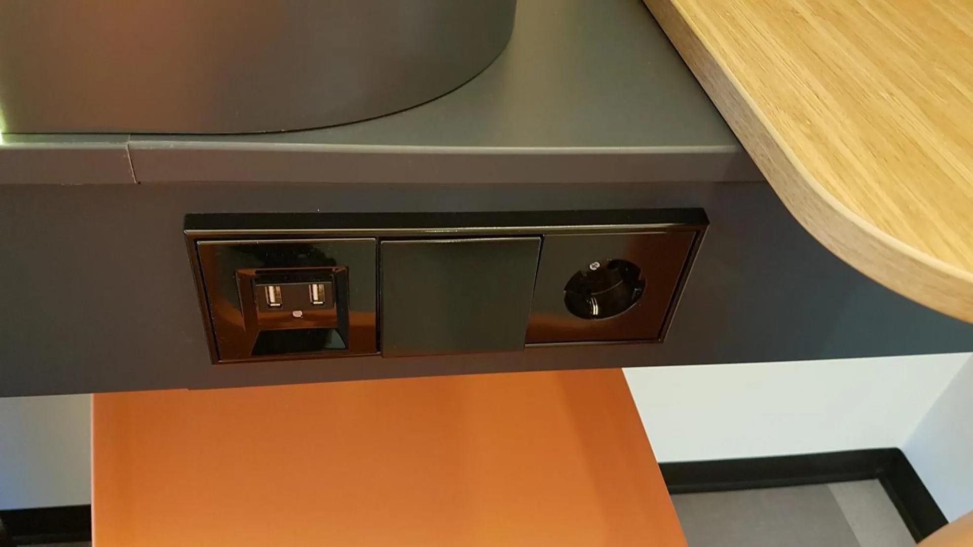 Easyhotel Amsterdam Arena Boulevard 2*,
